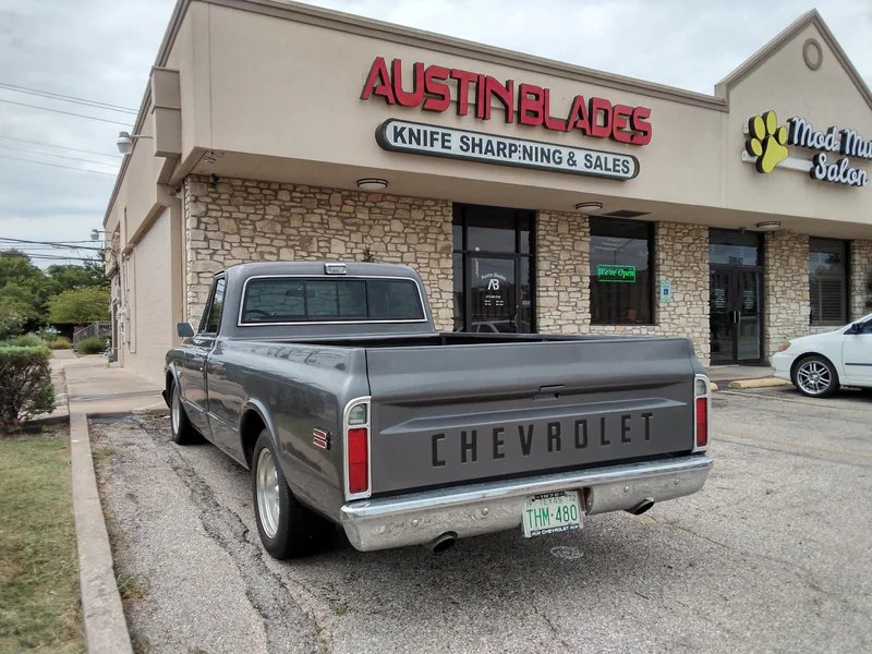 Austin Blades is a knife store in Austin, Texas featuring Kershaw, Custom, Pocket knives and knife sharpening.