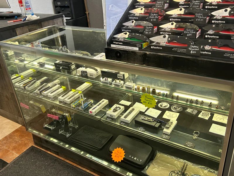 AZUSA Bladeworks is a knife store in Aguila, Arizona featuring Pocket, Kitchen knives and knife sharpening.
