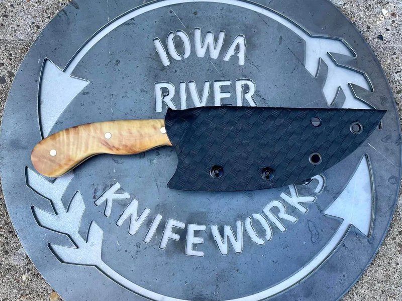 Iowa River Knifeworks is a knife store in Ackley, Iowa with a wide selection of knives.