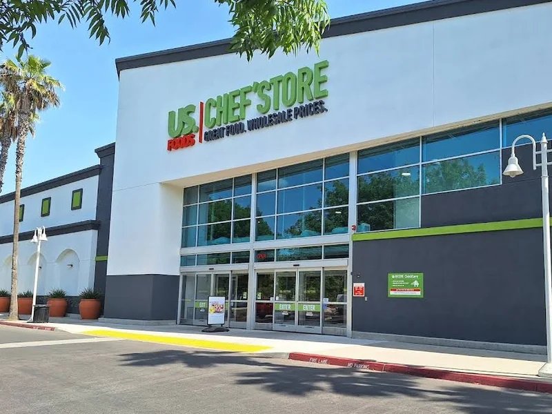 US Foods CHEF'STORE is a knife store in Visalia, California with a wide selection of knives.