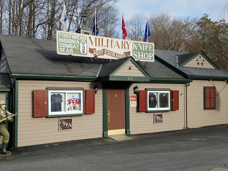 J.T's Knife Shop is a knife store in Colebrook, New Hampshire with a wide selection of knives.