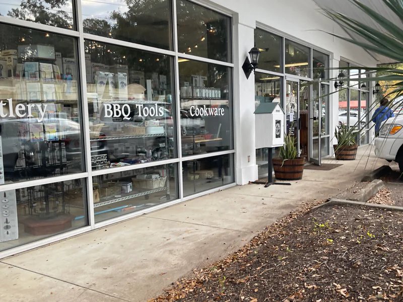 Browns Kitchen is a knife store in Tallahassee, Florida featuring Chef, Kitchen knives and knife sharpening.