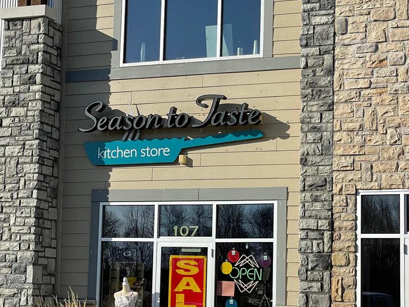 Season to Taste is a knife store in Green Bay, Wisconsin featuring Kitchen, Chef knives and knife sharpening.