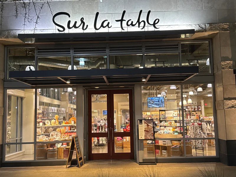 Sur La Table is a knife store in Las Vegas, Nevada featuring Chef, Custom, Kitchen knives and knife sharpening.