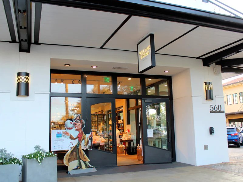 Williams-Sonoma is a knife store in Destin, Florida featuring Custom knives and knife sharpening.