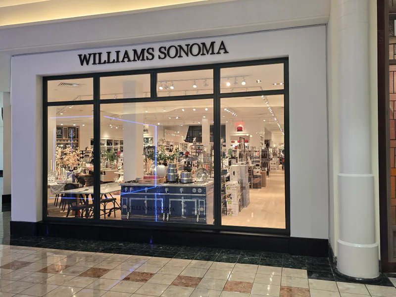 Williams-Sonoma is a knife store in West Palm Beach, Florida featuring Mac, Custom, Kitchen knives and knife sharpening.