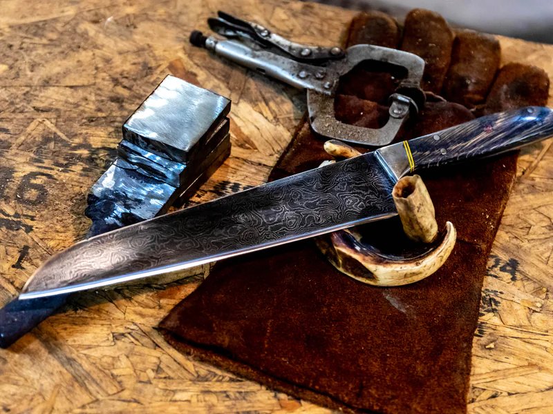 Scott's Custom Cutlery is a knife store in Ackley, Iowa featuring Custom, Hunting, Kitchen knives and knife sharpening.