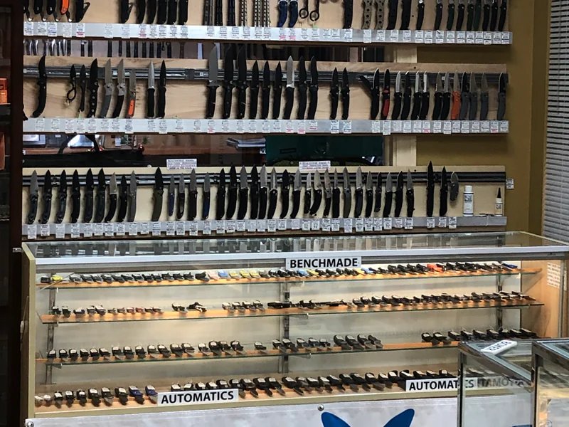 Northshore Knife World is a knife store in Abita Springs, Louisiana featuring Kitchen, Benchmade, Custom knives and knife sharpening.