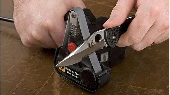 Automatic Sharp Shop is a knife sharpening store in Bayard, West Virginia providing blade services.