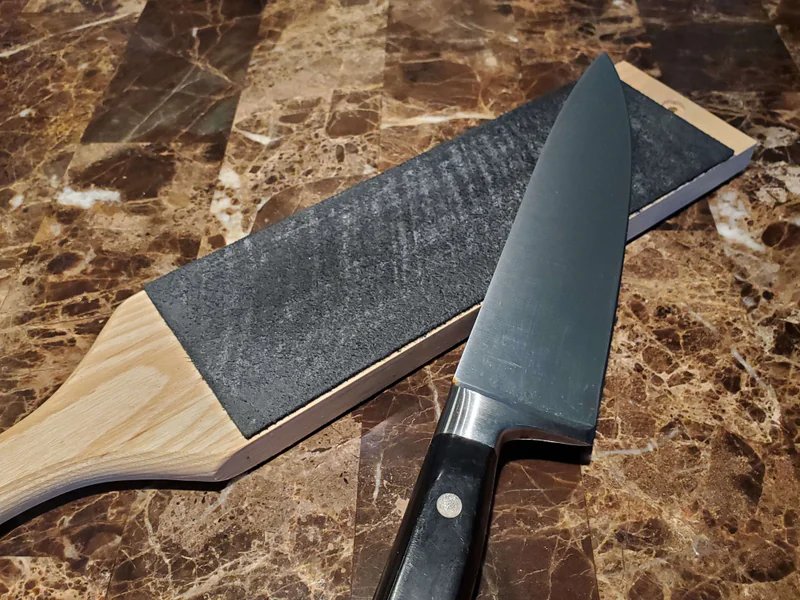 South Tampa Knife is a knife sharpening store in Tampa, Florida providing blade services.