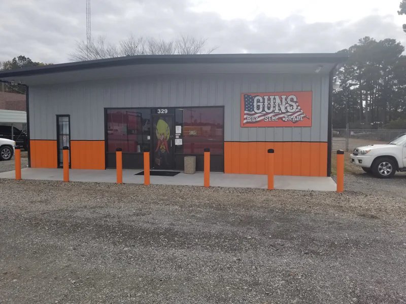 Brabble Guns is a knife store in Ahoskie, North Carolina with a wide selection of knives and sharpening.