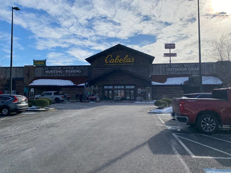 Cabela's is a knife store in Bowling Green, Kentucky featuring Hunting, Custom knives and knife sharpening.