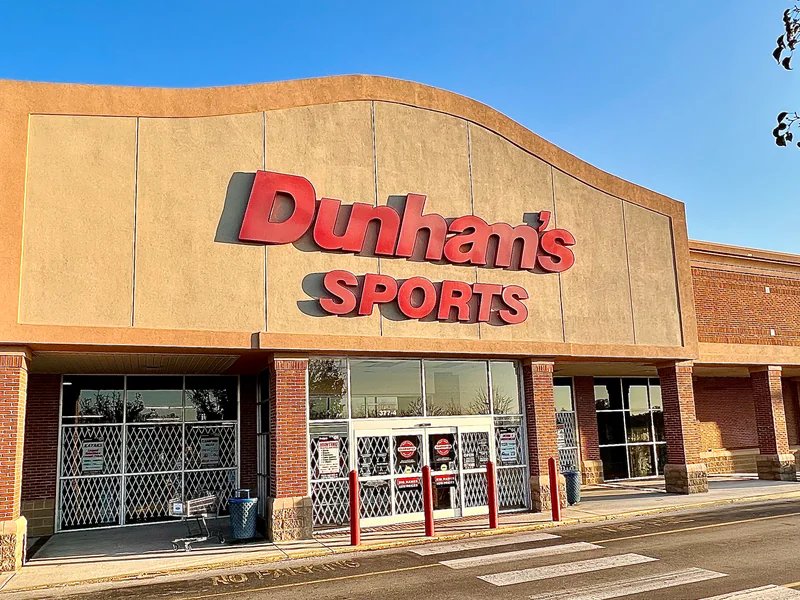 Dunham's Sports is a knife store in Cookeville, Tennessee featuring Hunting knives and knife sharpening.