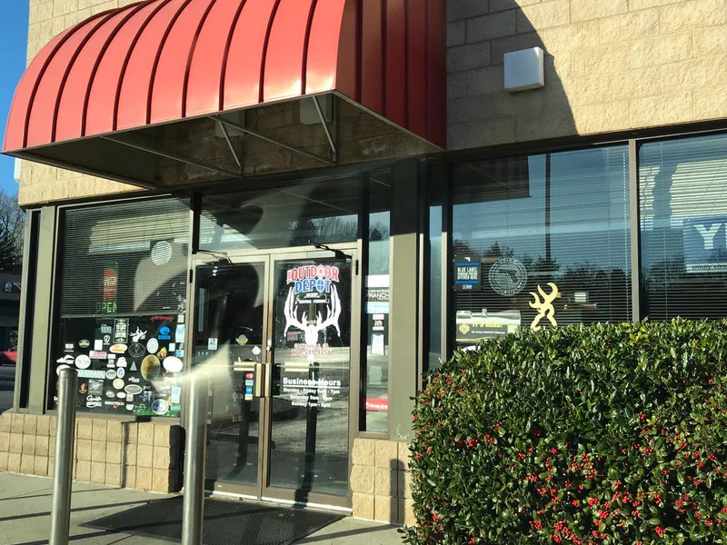The Outdoor Depot is a knife store in Abbeville, Georgia featuring Custom knives and knife sharpening.