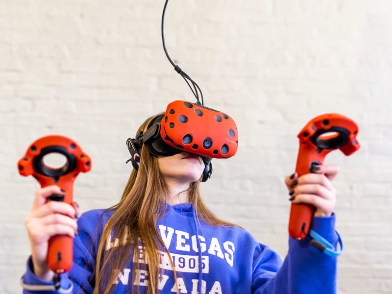 Edge of Reality VR Arcade is a knife store in Marquette, Michigan with a wide selection of knives and sharpening.