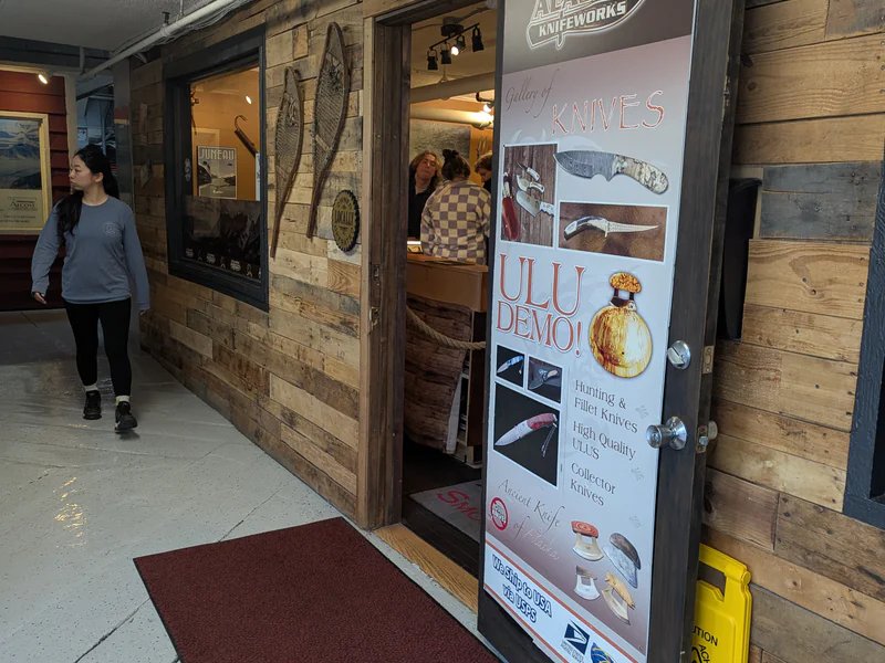 Alaska Knifeworks is a knife store in Hoonah, Alaska featuring Custom knives and knife sharpening.