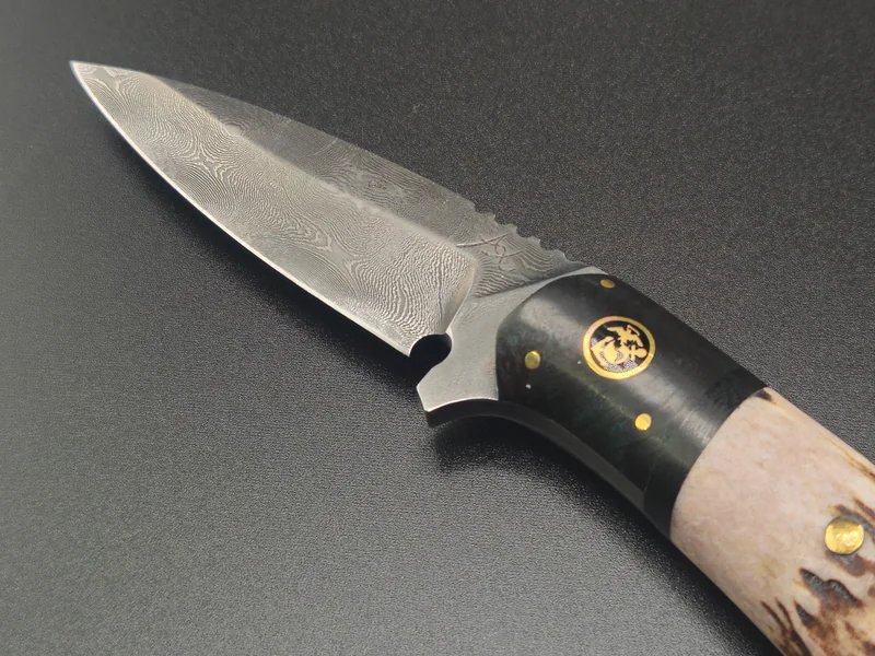 Amoureux Knives is a knife store in Mountain Home, Idaho featuring Buck, Custom, Damascus knives.