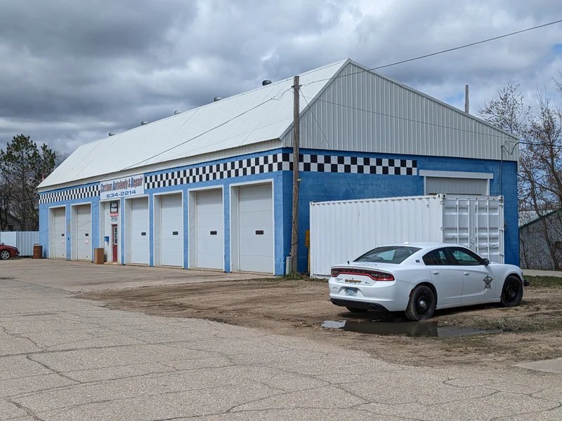 Custom Autobody & Repair is a knife store in Baudette, Minnesota featuring Custom knives and knife sharpening.
