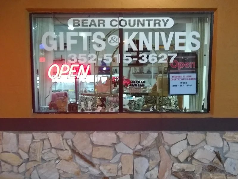 Bear Country Gifts and Knives is a knife store in Alford, Florida featuring Buck, Kitchen, Custom knives and knife sharpening.