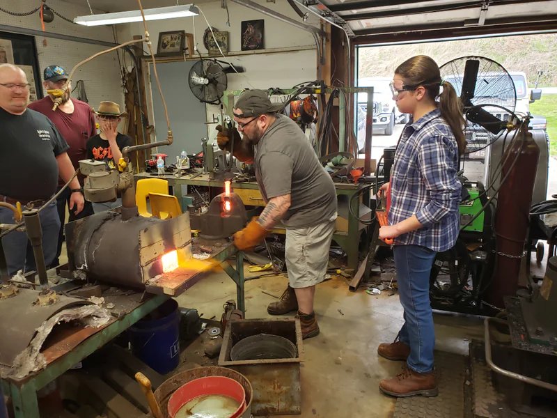 Ryder's Knives is a knife store in Adrian, West Virginia with a wide selection of knives and sharpening.