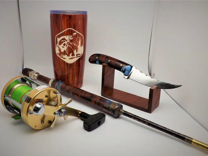 Walker Knives is a knife store in Dustin, Oklahoma featuring Custom, Handmade knives.