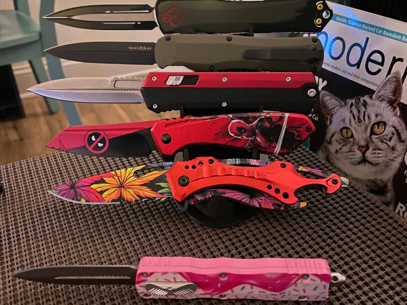 Blade For You is a knife store in Alford, Florida featuring Custom knives and knife sharpening.