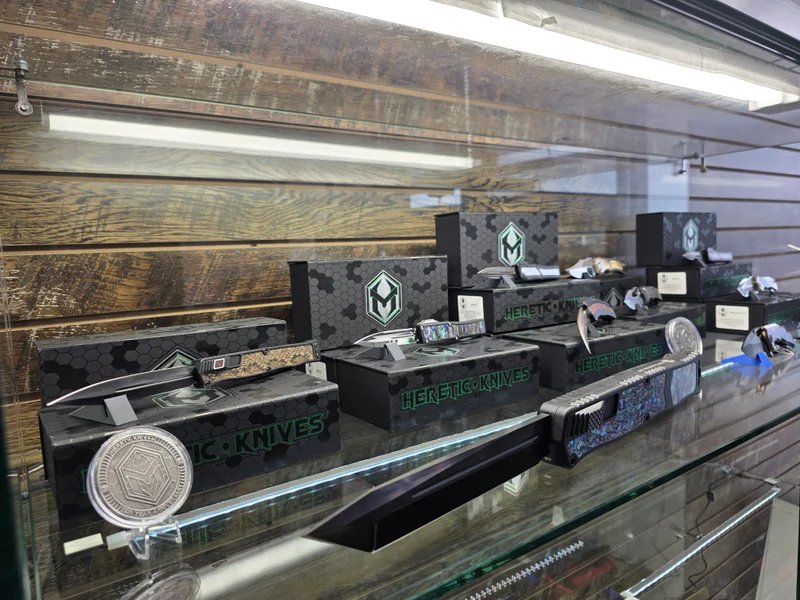Cajun Knife & Gear is a knife store in Lafayette, Louisiana with a wide selection of knives and sharpening.