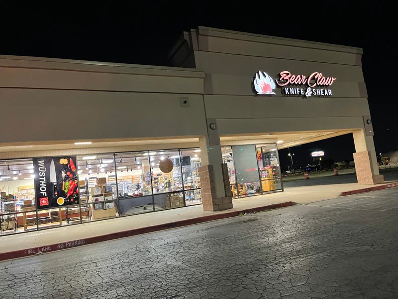 Bear Claw Knife & Shear is a knife store in Crane, Texas featuring Pocket, Kitchen, Hunting knives and knife sharpening.