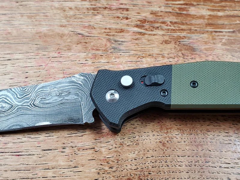 Bear & Son Cutlery is a knife store in Abbeville, Alabama featuring Custom knives and knife sharpening.