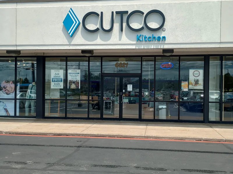 Cutco® Kitchen is a knife store in Erie, Pennsylvania featuring Custom knives and knife sharpening.