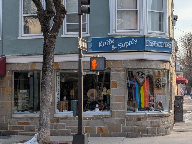 Edgeworks Knife and Supply is a knife store in Baltimore, Maryland featuring Kershaw, Custom, Chef knives and knife sharpening.