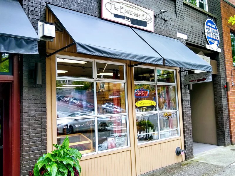 Epicurean Edge is a knife store in Seattle, Washington featuring Custom, Chef knives and knife sharpening.