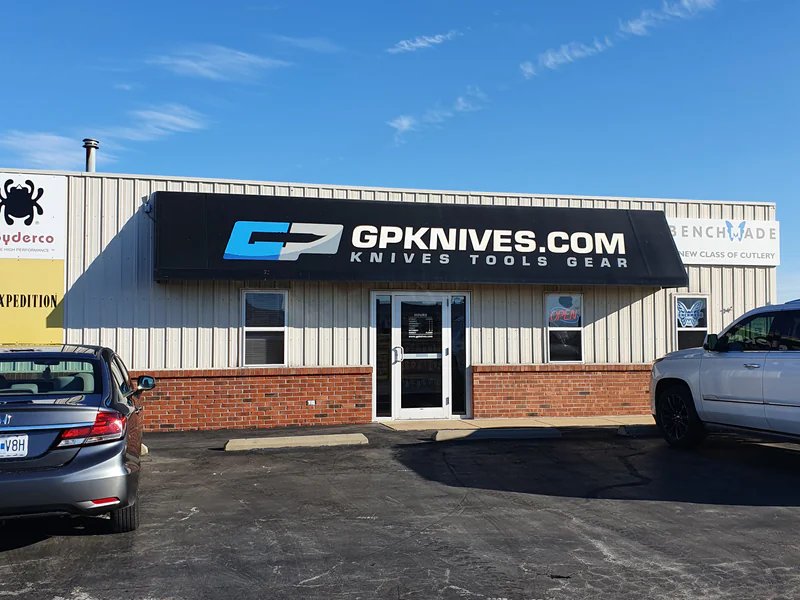 GPKNIVES is a knife store in Chesterfield, Illinois featuring Pocket, Tactical, Custom knives and knife sharpening.
