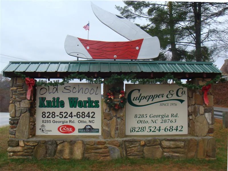 Old School Knife Works is a knife store in Ararat, North Carolina with a wide selection of knives and sharpening.