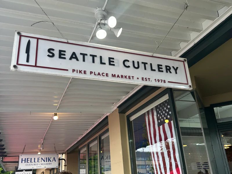 Seattle Cutlery is a knife store in Seattle, Washington featuring Pocket, Kitchen, Chef knives and knife sharpening.