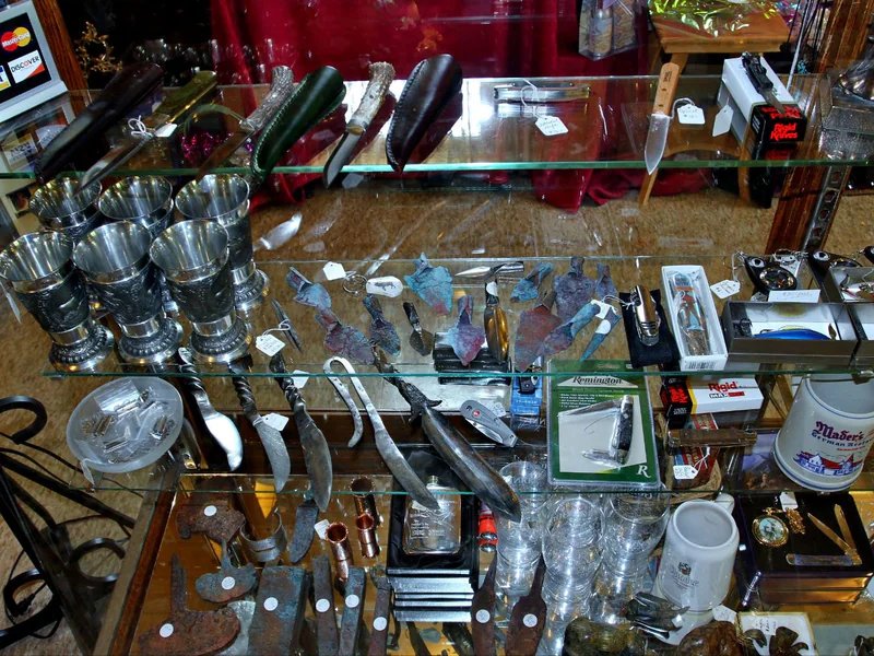 Ten Mile Creek Forge & Gift Shop is a knife store in Watersmeet, Michigan with a wide selection of knives.