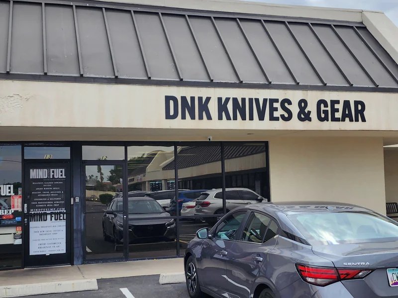 DNK Knives is a knife store in Phoenix, Arizona featuring Kershaw knives and knife sharpening.