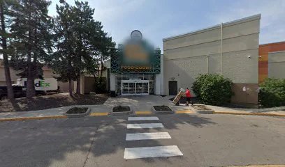 Look Sharp is a knife store in Green Bay, Wisconsin featuring Custom knives.