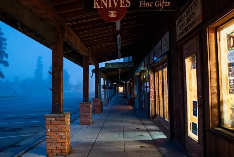 Seldom Seen Knives and Gifts is a knife store in Ryegate, Montana featuring Pocket, Handmade, Damascus knives.