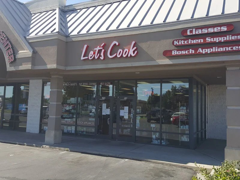 Bosch Kitchen Center is a knife store in Provo, Utah featuring Buck, Victorinox, Custom knives.