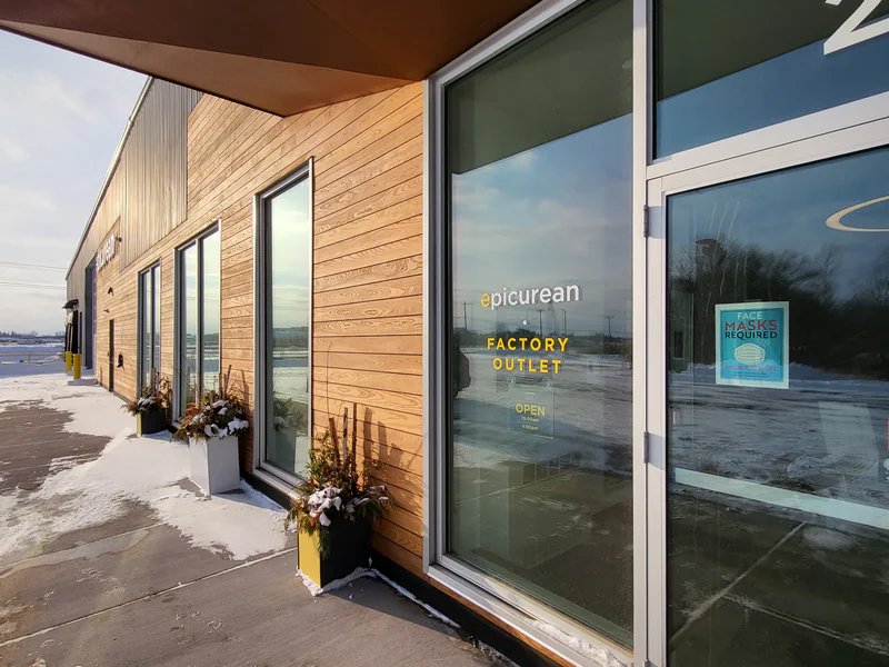 Epicurean Factory Store is a knife store in Duluth, Minnesota with a wide selection of knives.
