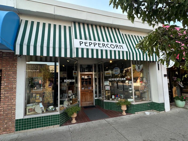 Peppercorn of Traverse City is a knife store in Bay Shore, Michigan with a wide selection of knives and sharpening.