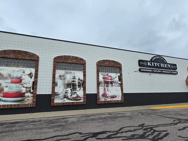 Someone's In The Kitchen is a knife store in Rapid City, South Dakota featuring Kitchen knives and knife sharpening.