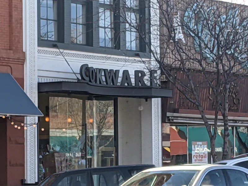 Sparrow Hawk Gourmet Cookware is a knife store in Canon City, Colorado featuring Mac, Custom, Kitchen knives and knife sharpening.