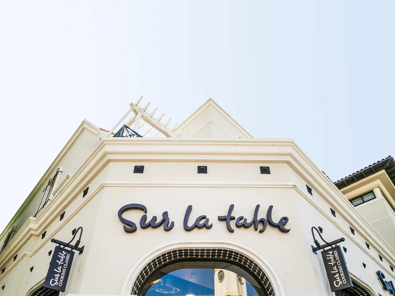 Sur La Table is a knife store in Houston, Texas featuring Chef, Mac, Custom knives and knife sharpening.