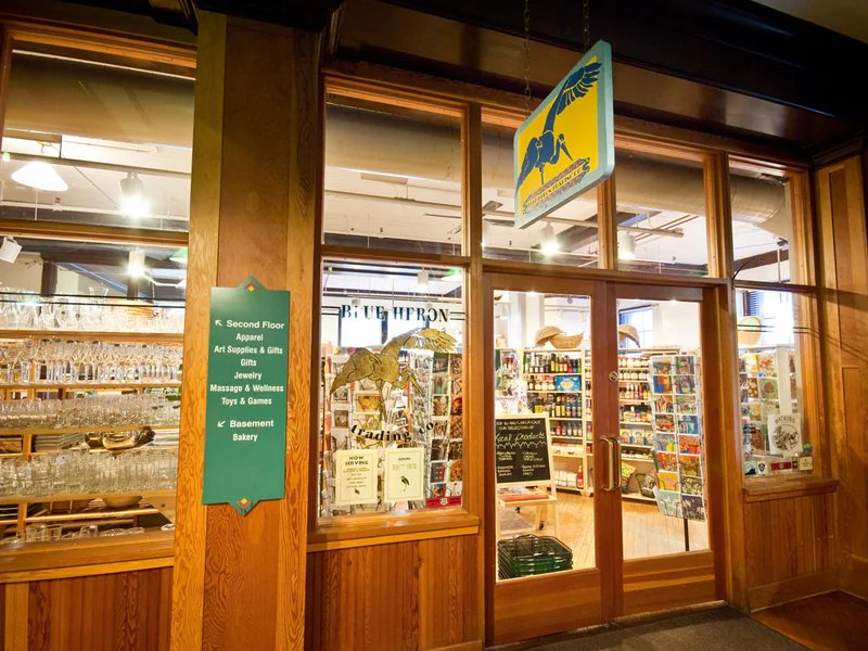 The Blue Heron Trading Company is a knife store in Duluth, Minnesota featuring Kitchen, Chef knives.