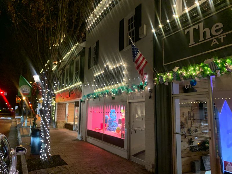 The Kitchen At Whittingham is a knife store in Fredericksburg, Virginia featuring Kitchen, Chef knives and knife sharpening.