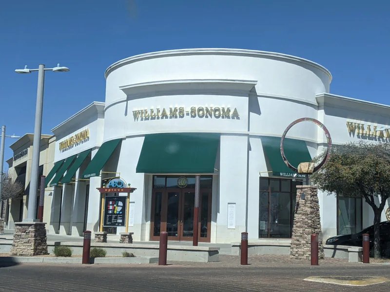 Williams-Sonoma is a knife store in Albuquerque, New Mexico featuring Chef, Mac, Custom knives and knife sharpening.