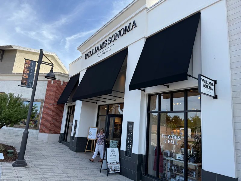 Williams-Sonoma is a knife store in Colorado Springs, Colorado featuring Custom, Kitchen knives and knife sharpening.