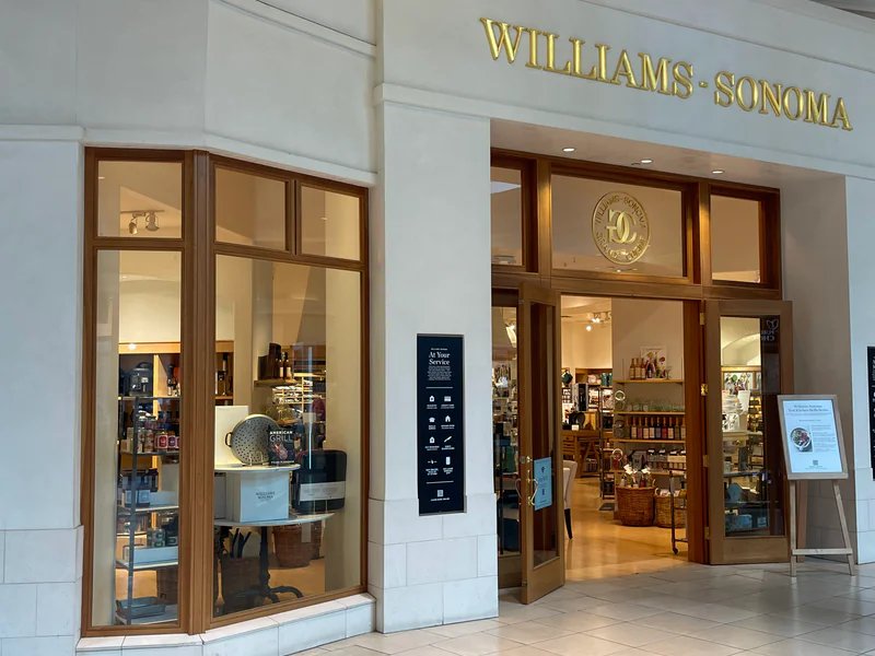 Williams-Sonoma is a knife store in Columbus, Ohio featuring Custom, Kitchen knives and knife sharpening.